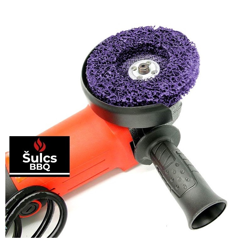 Sanding / stripping disc for barbecue renovation